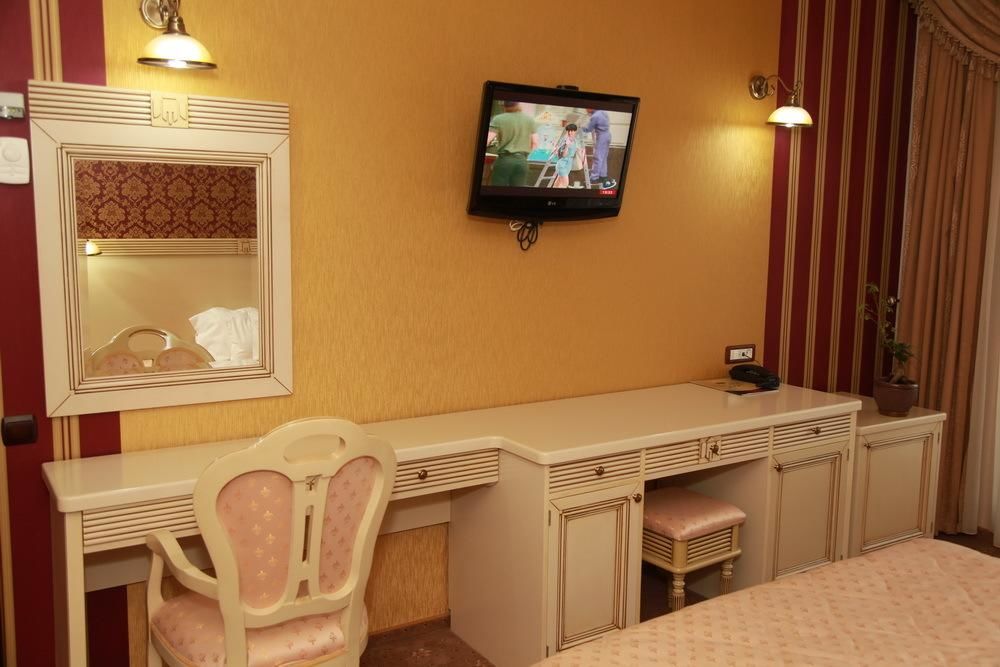 Отель Majestic Hotel & Restaurant Яссы-29